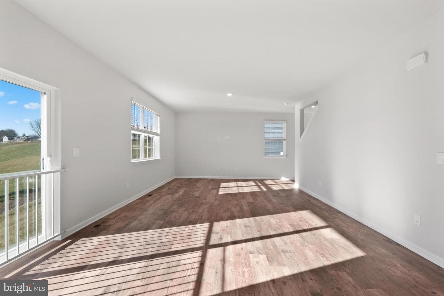814 Spikeresh Way photo 4