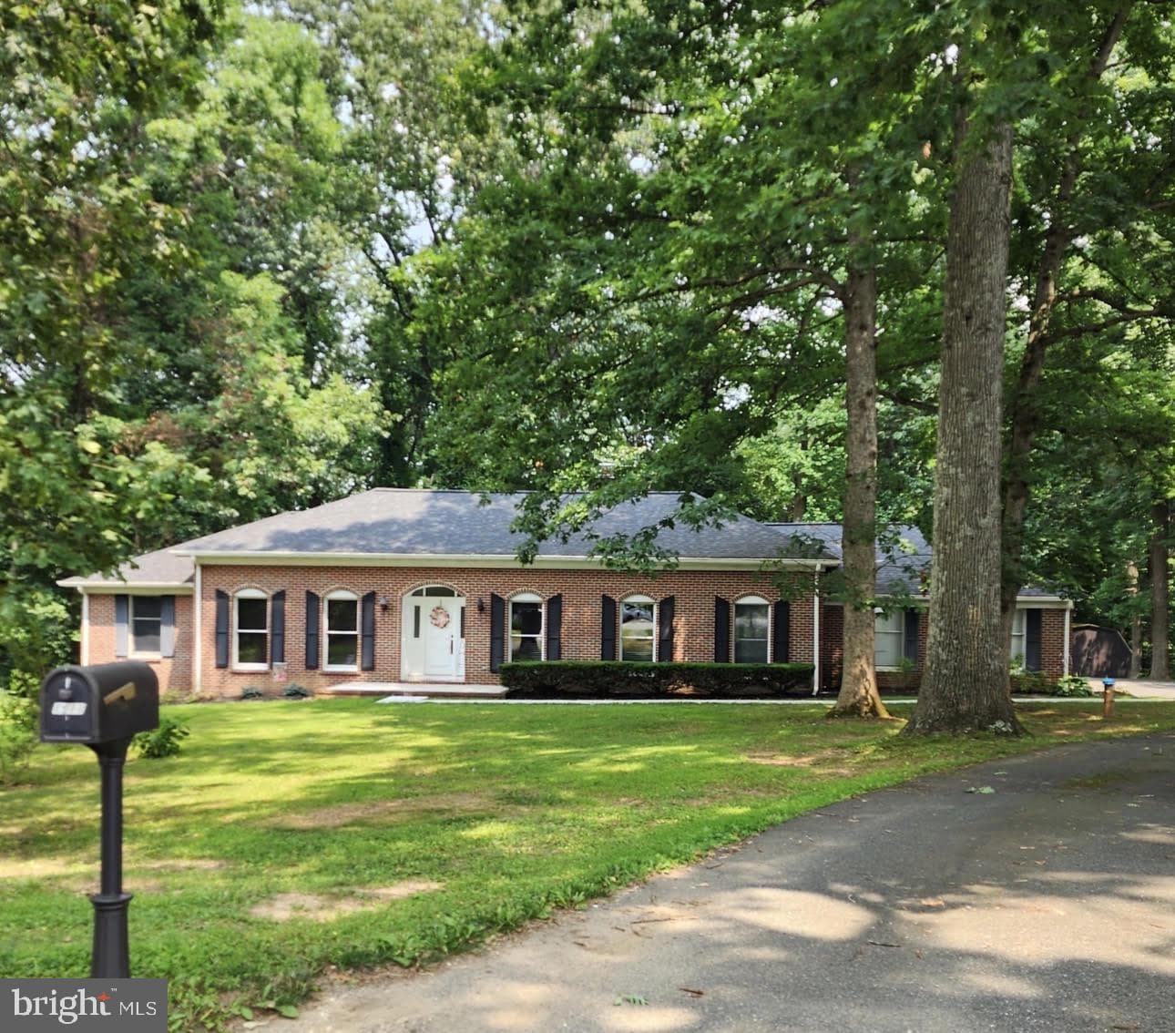 1511 Lady Anne Court photo 1