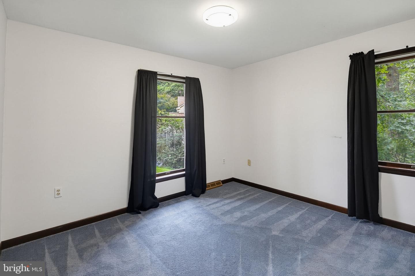 1511 Lady Anne Court photo 35
