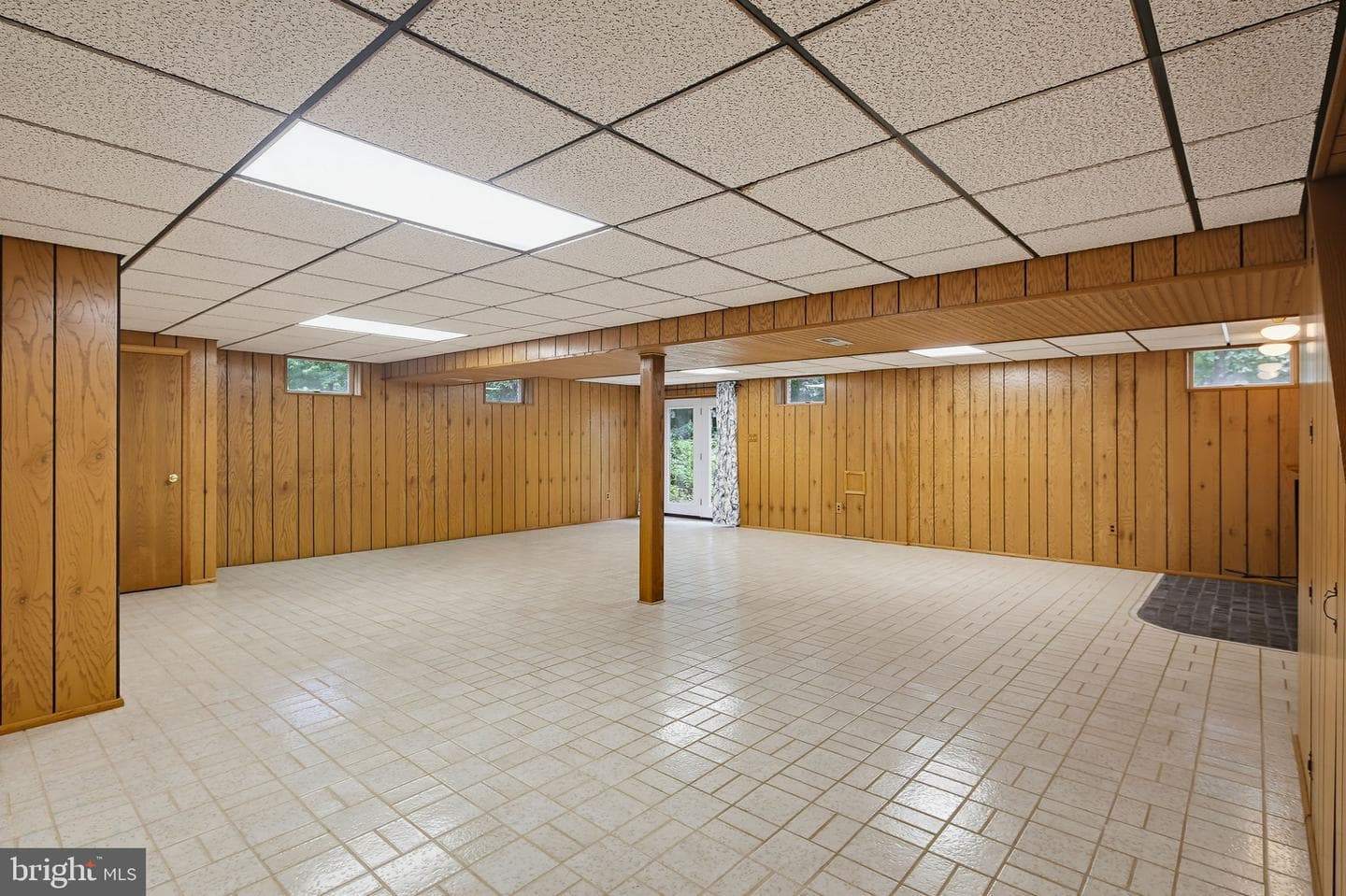1511 Lady Anne Court photo 36
