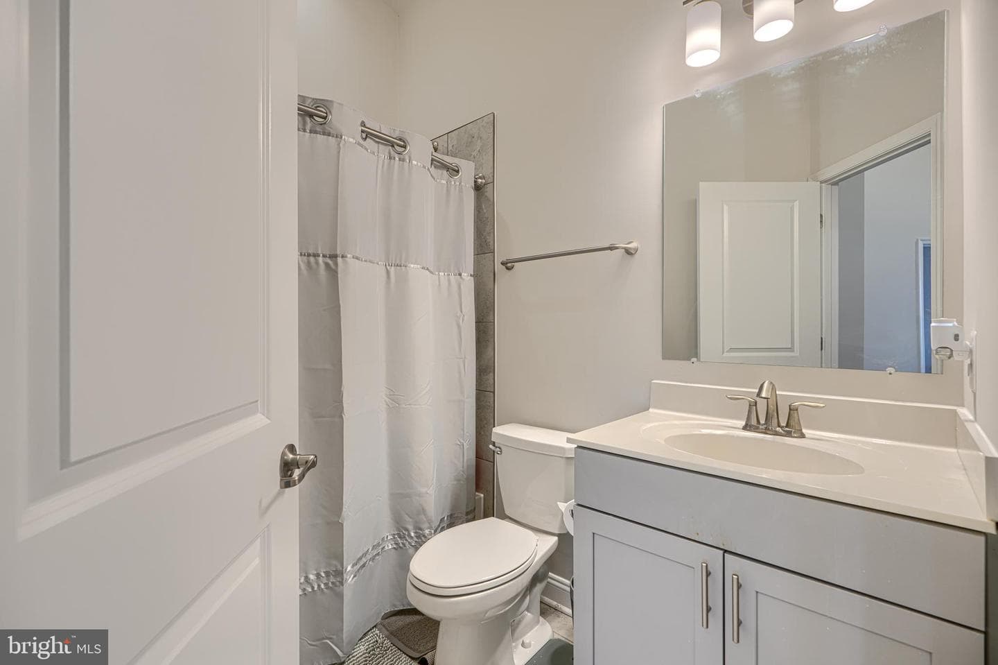 542 Calvert Way photo 35