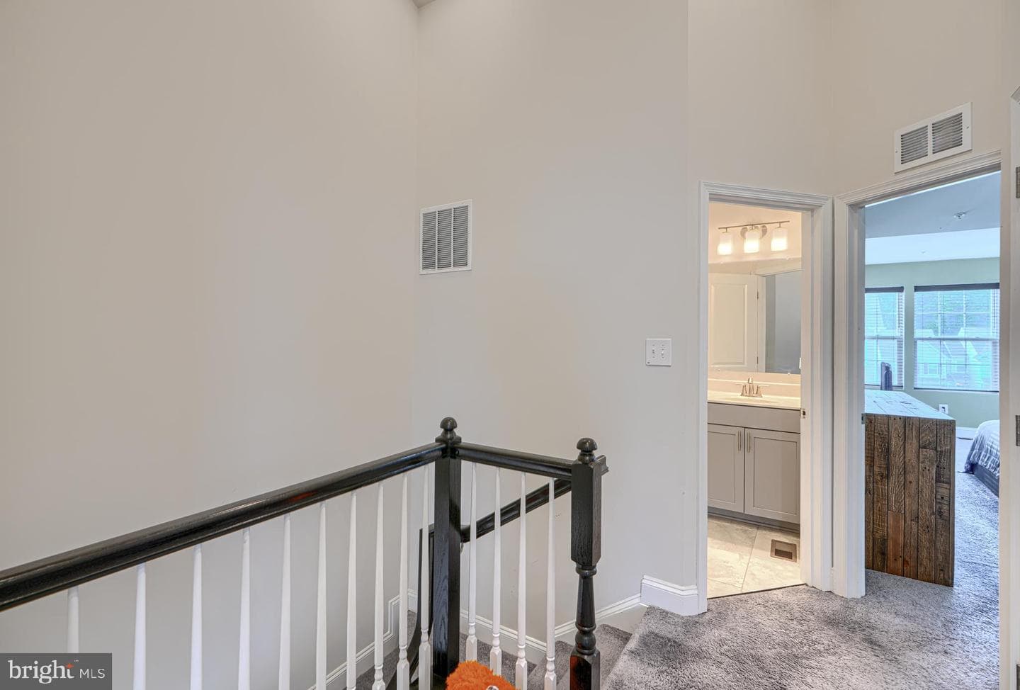542 Calvert Way photo 38