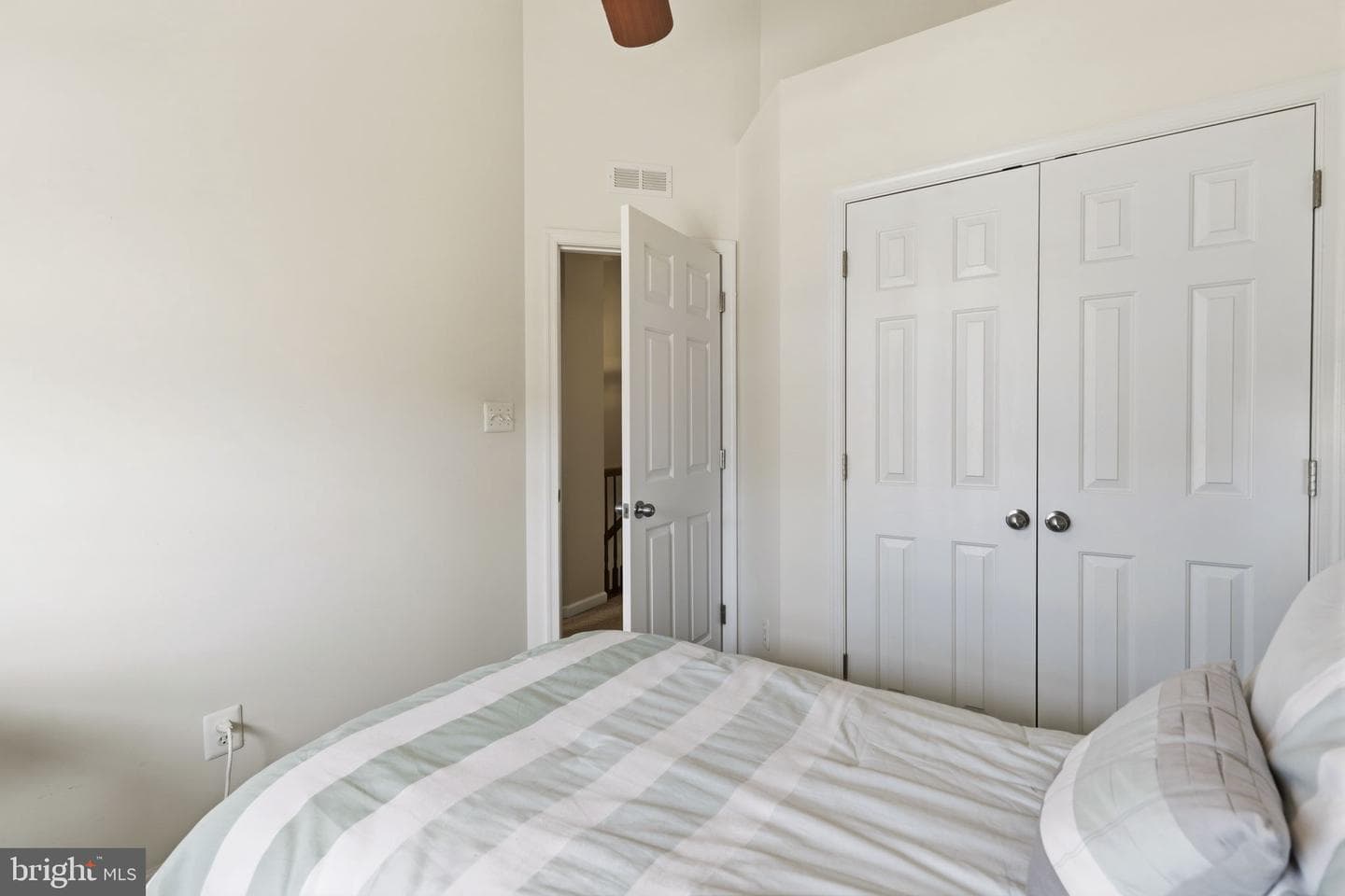 624 Snowberry Way photo 22