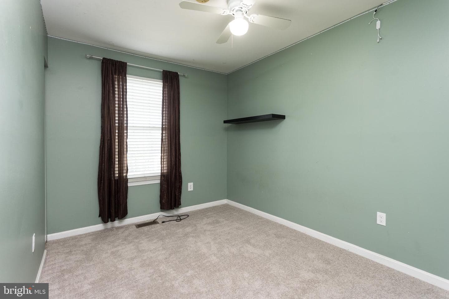 738 Farnham Place photo 15