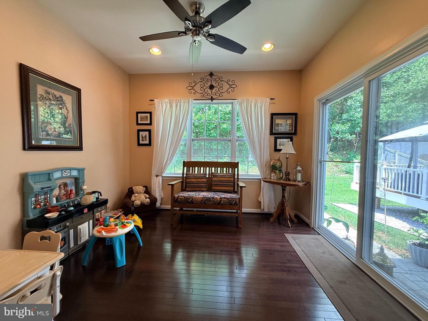 667 English Ivy Way photo 42