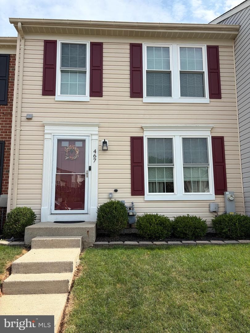 467 Rose Way photo 1