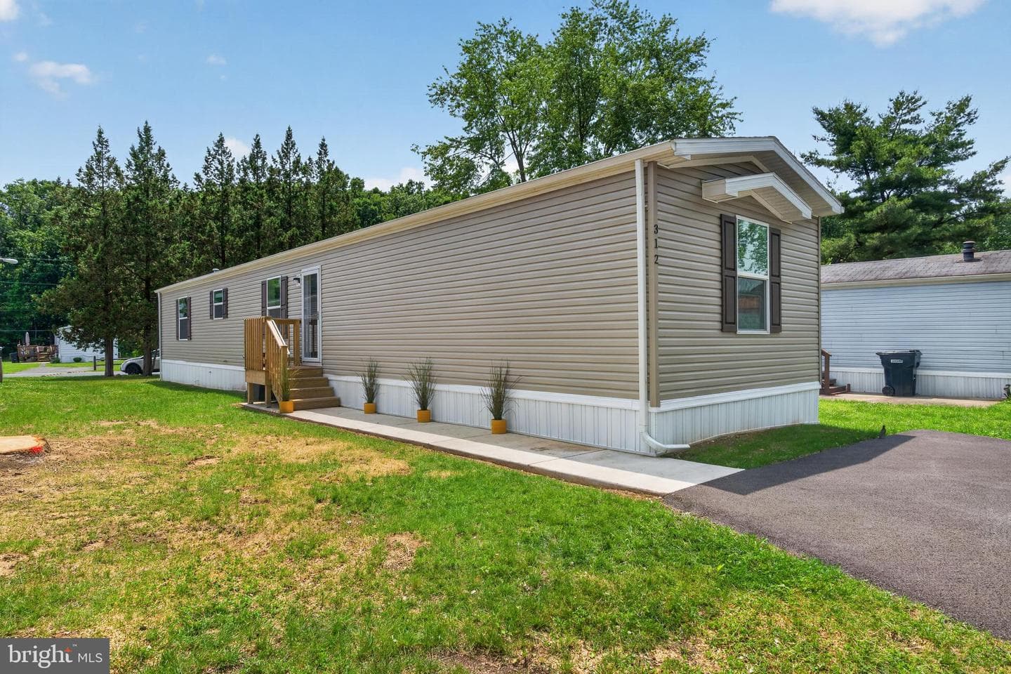 312 Bauers Drive photo 3