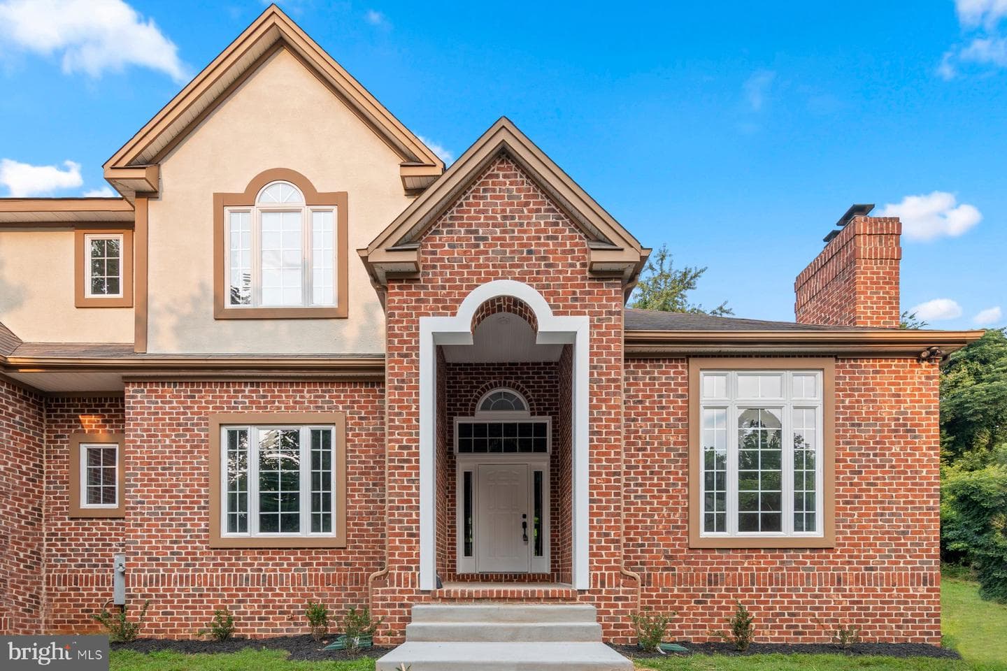 705 Singer Road photo 1