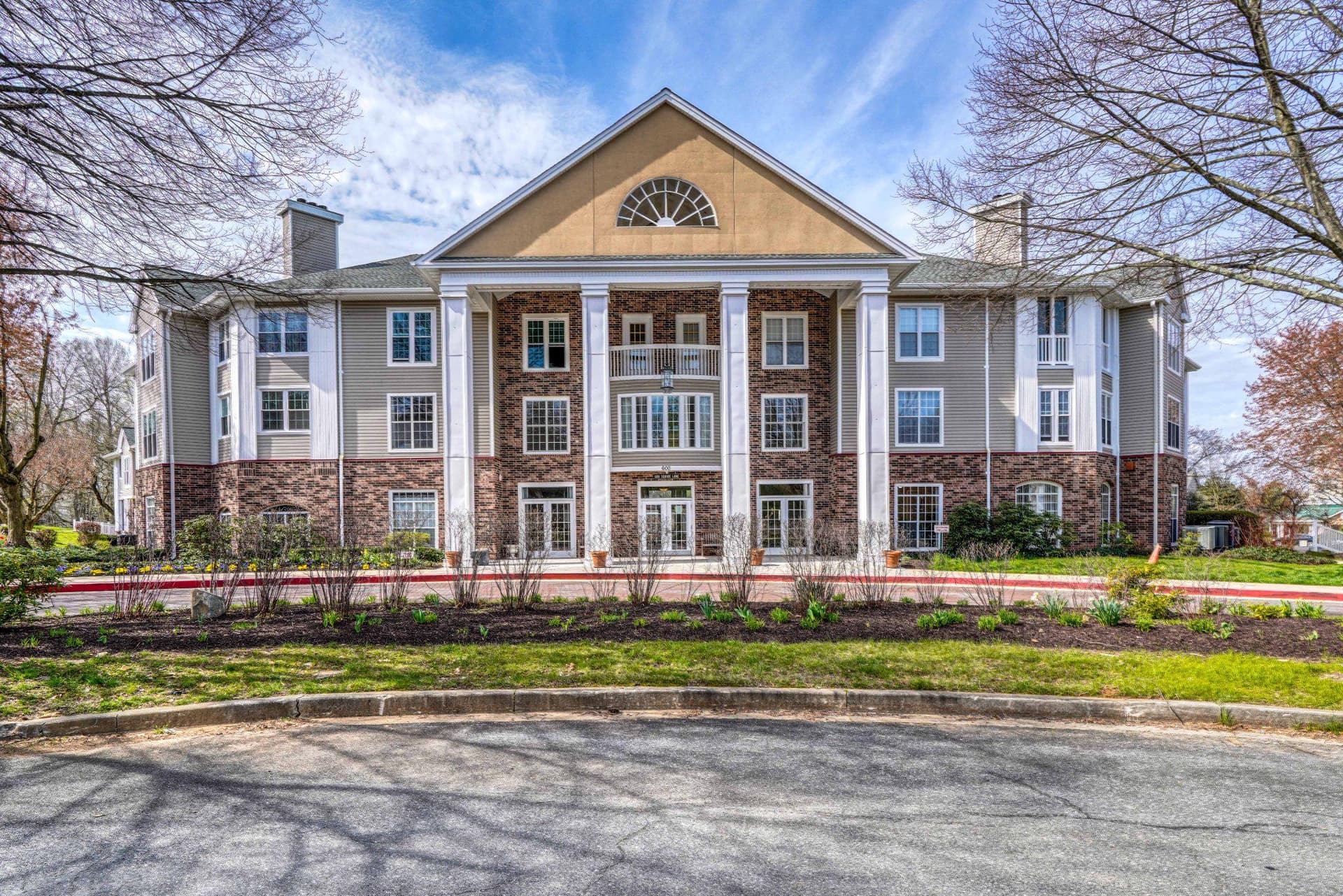 600 Squire Lane #600-2d photo 1