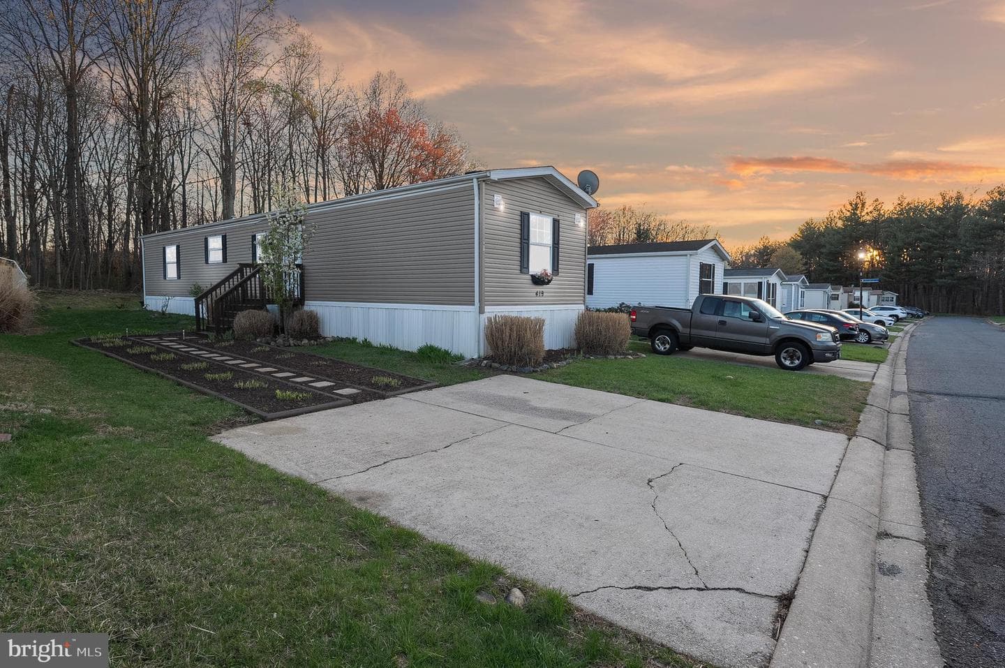 419 Underwood Lane photo 1