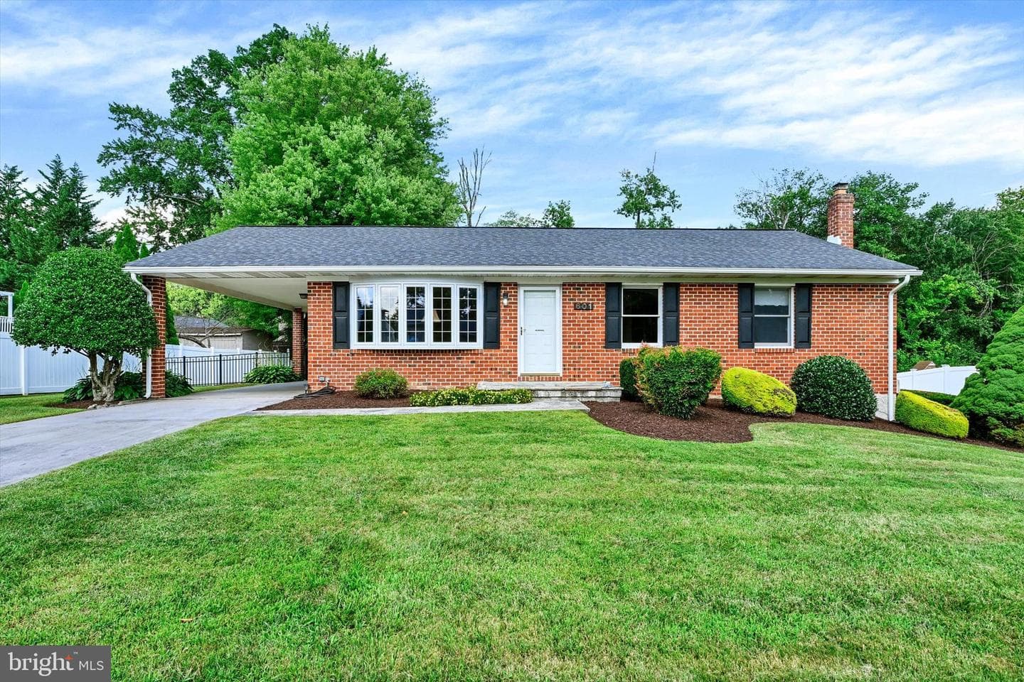 601 Mauser Drive photo 1