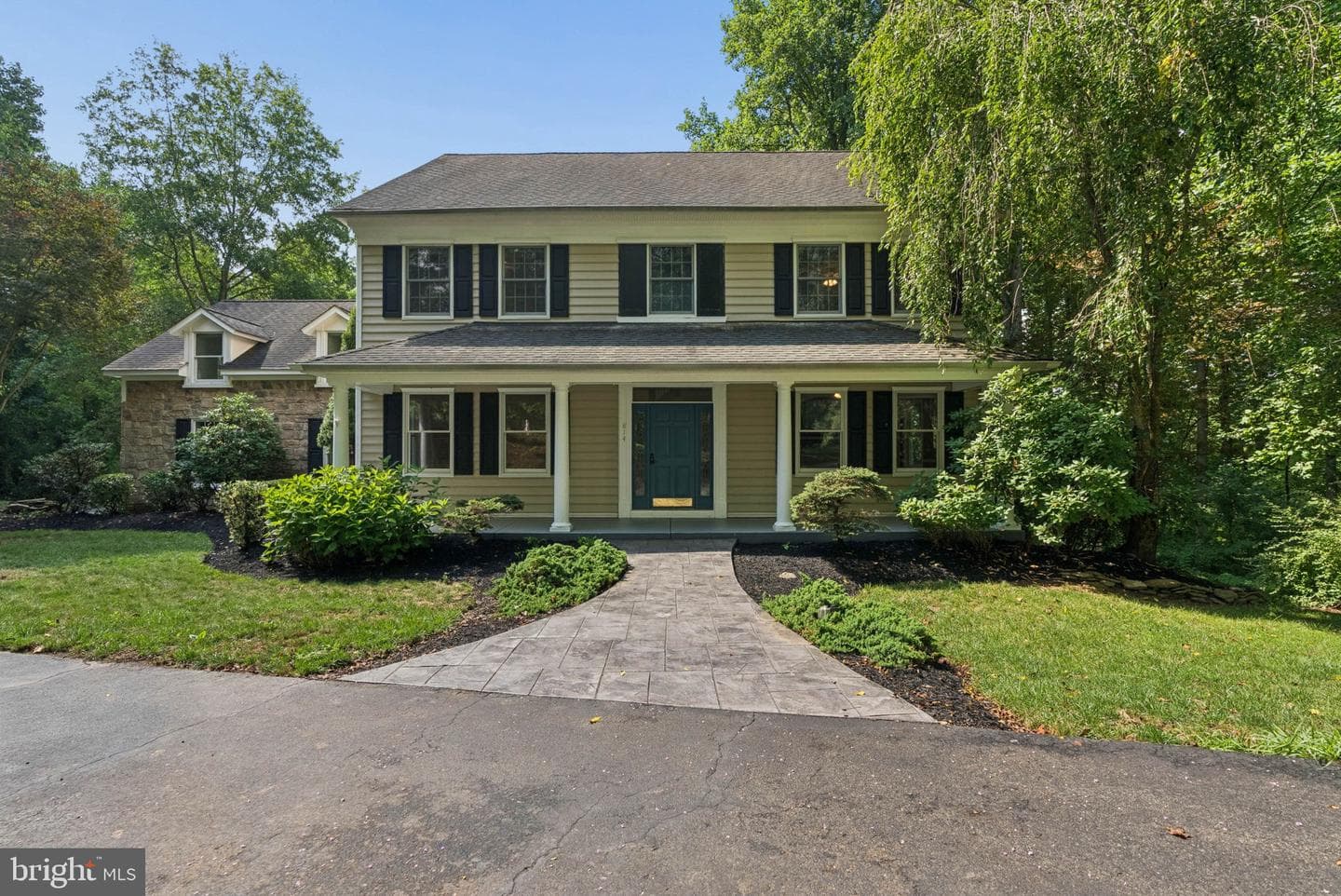 814 Saint Ann Drive photo 1