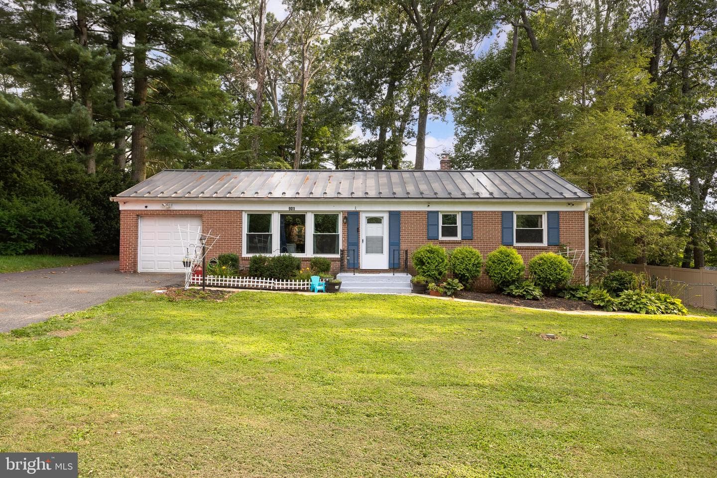 901 Moores Mill Road photo 1