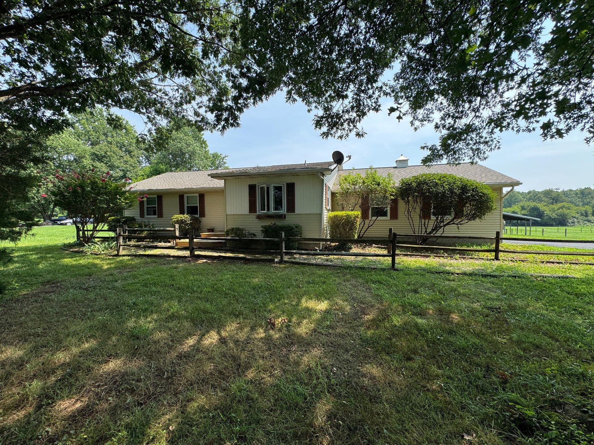2401 Edwards Lane photo 1
