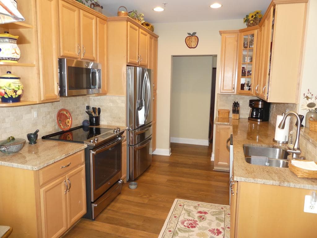 1817 Selvin Drive #401 & #7 Garage photo 1