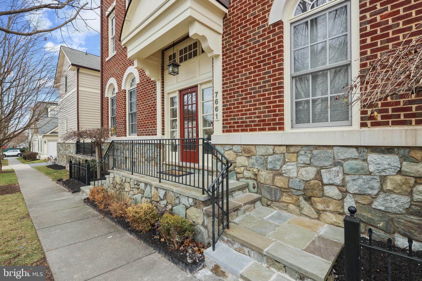7661 Midtown Road photo 2