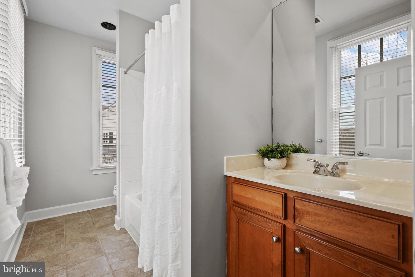 7661 Midtown Road photo 27