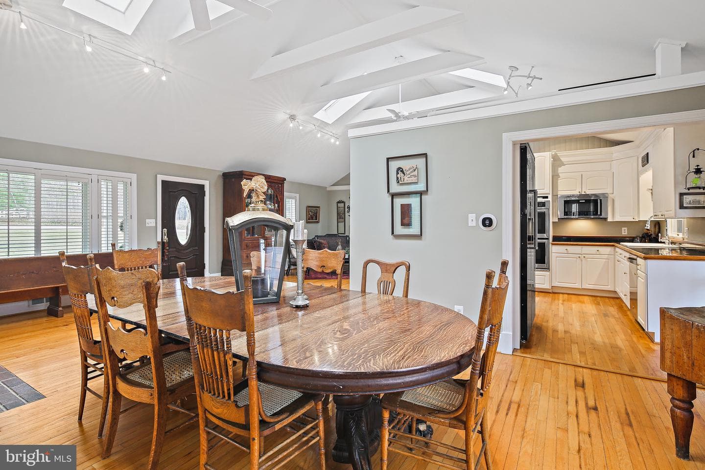 5668 Trotter Road photo 8