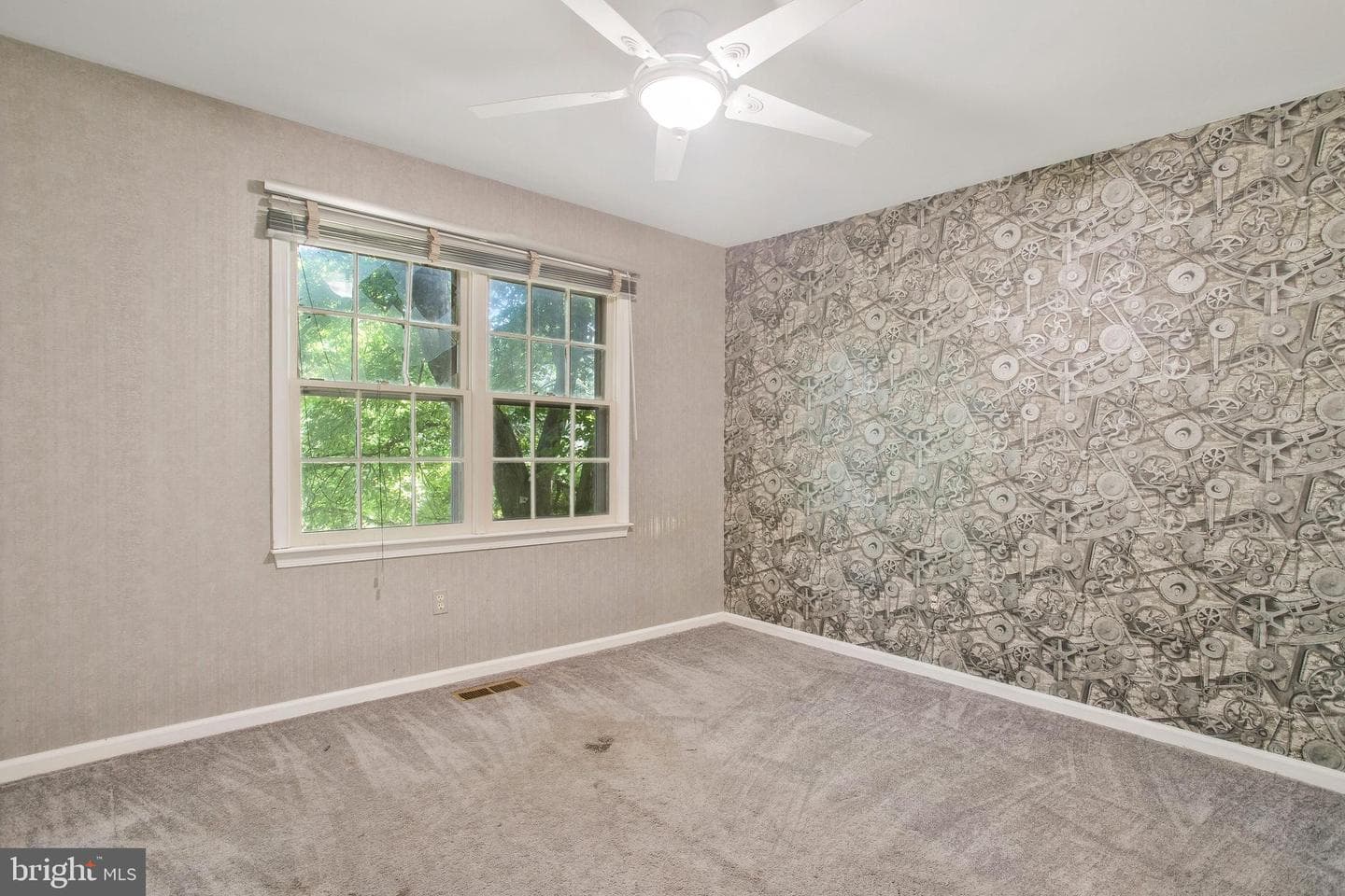 5022 Ten Mills Road photo 18