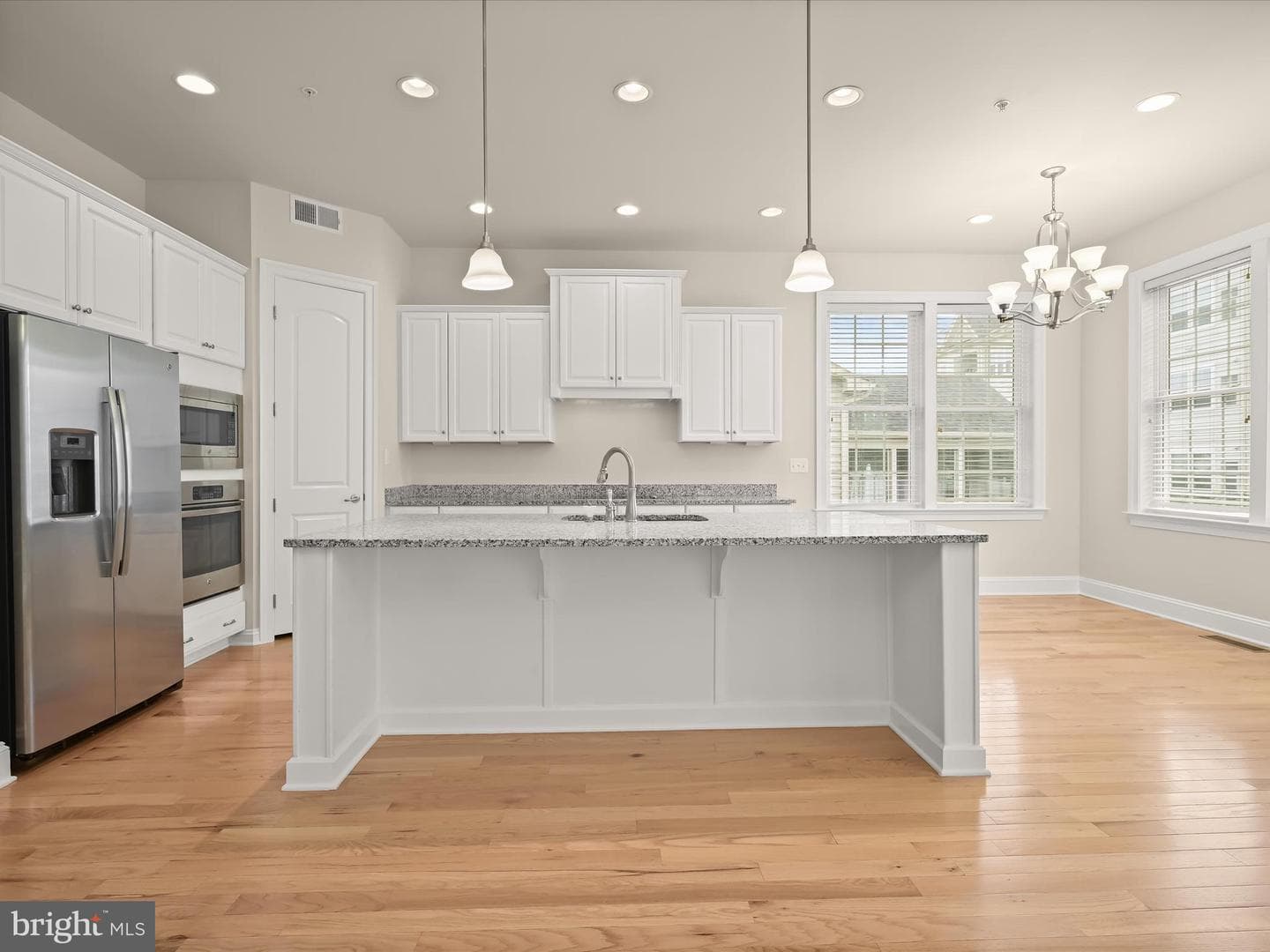 2618 Emma Stone Drive photo 3