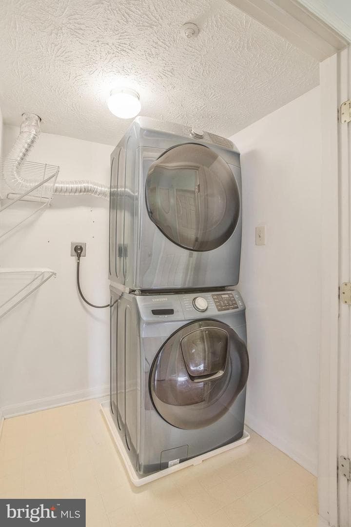 6205 Sandpiper Court #210 photo 11
