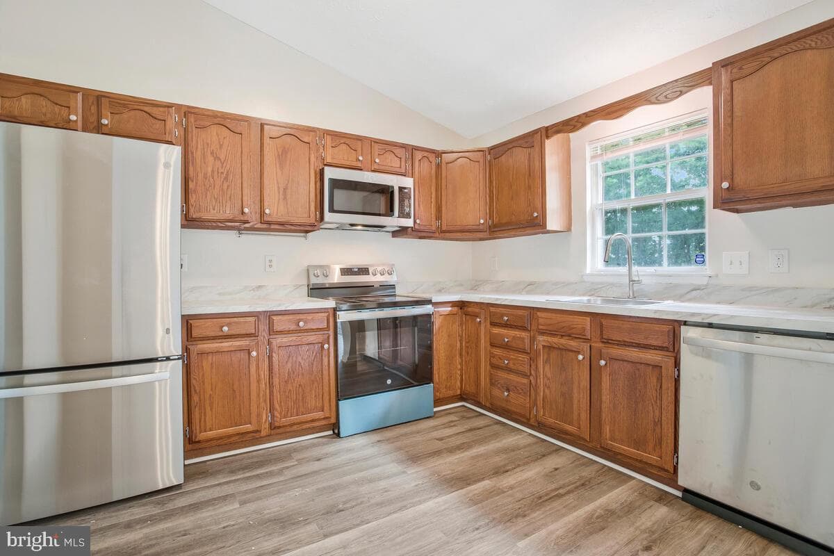 9540 Glen Ridge Drive photo 3