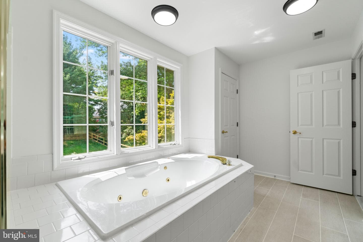 10224 New Forest Court photo 28