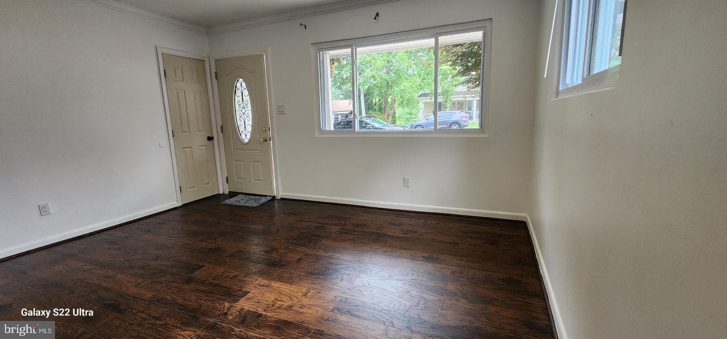 9836 Lyon Avenue photo 3