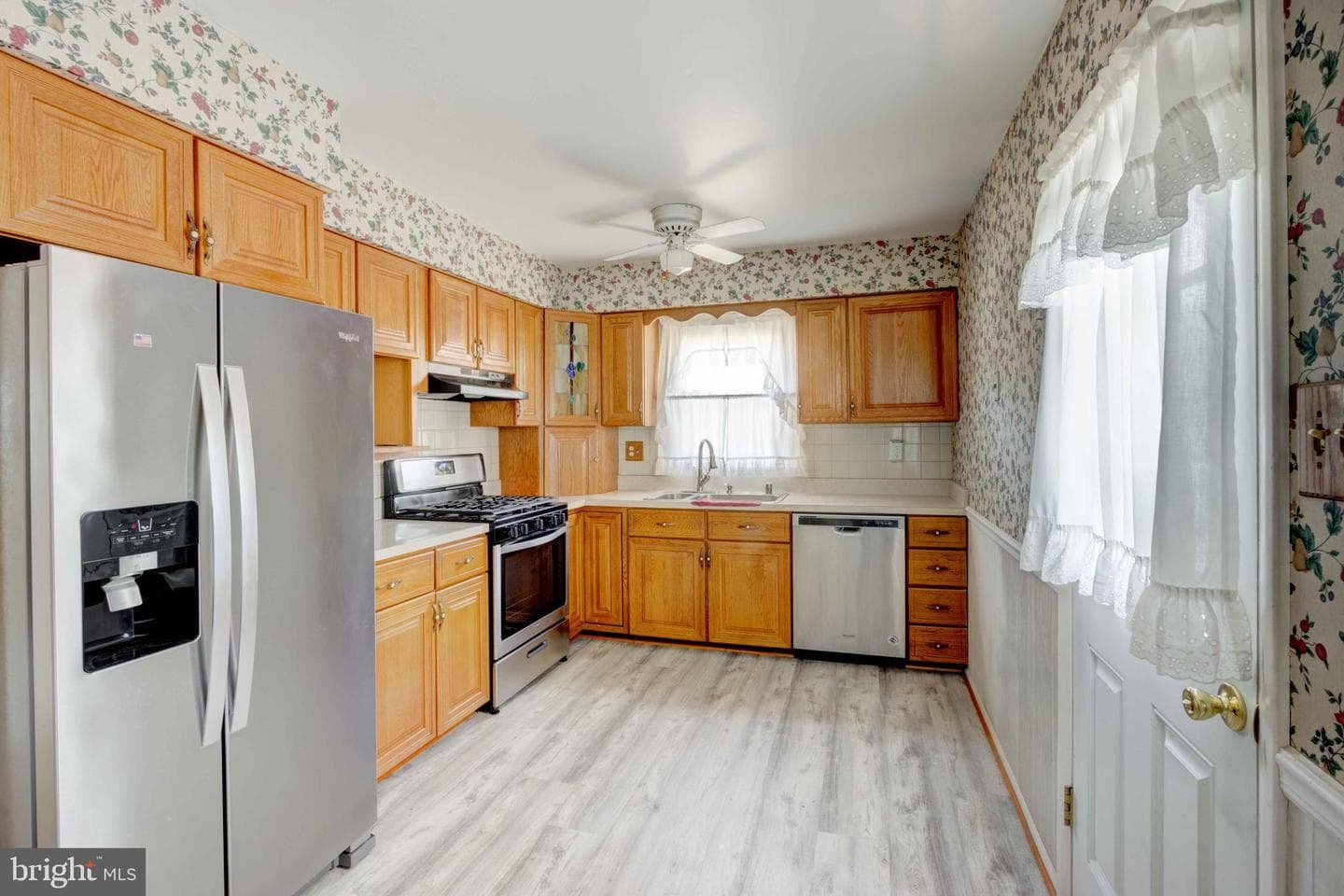 6021 Claire Drive photo 3