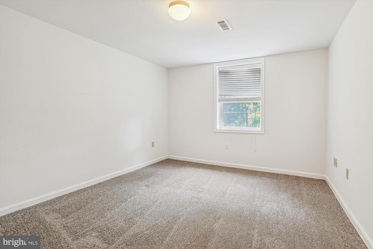 6911 Garland Lane photo 33