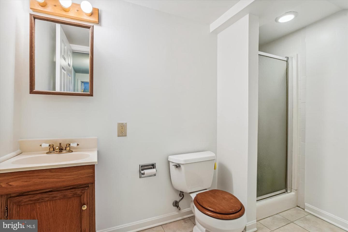 6911 Garland Lane photo 35