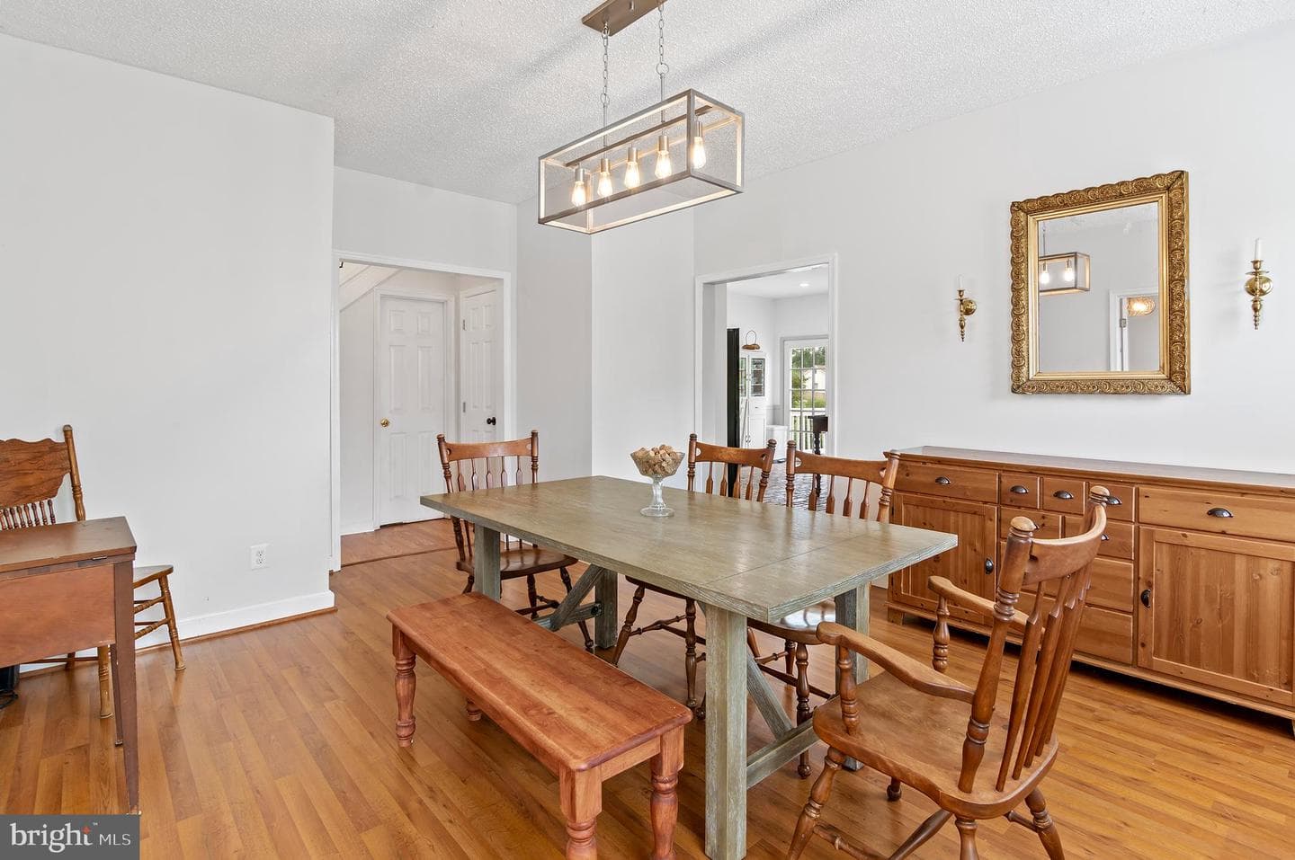 5823 Augustine Avenue photo 8