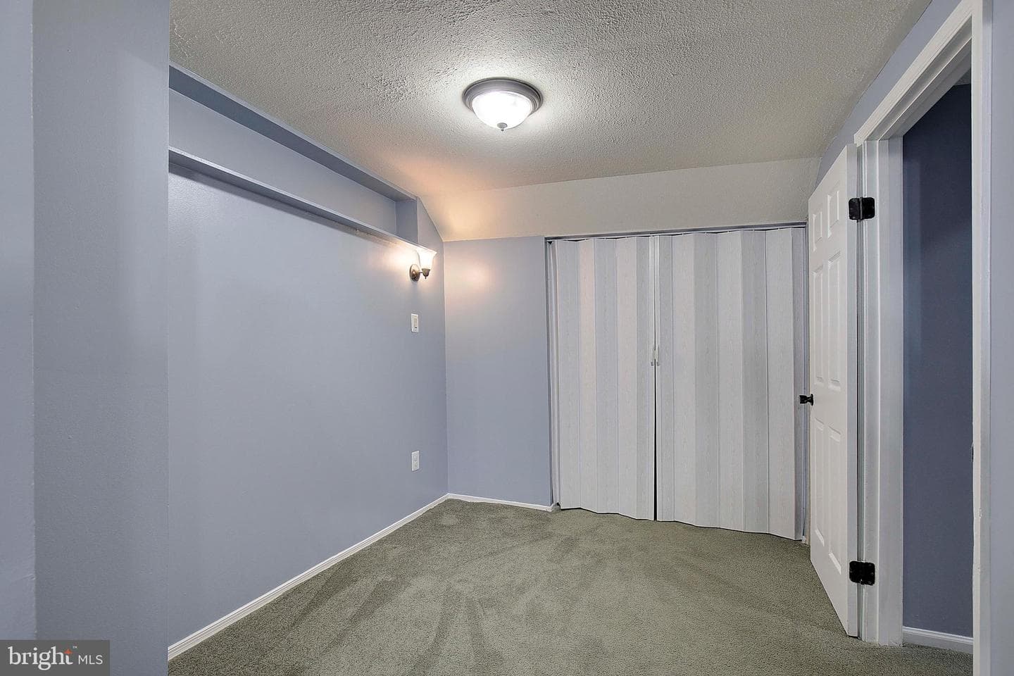 7520 Rain Flower Way photo 35