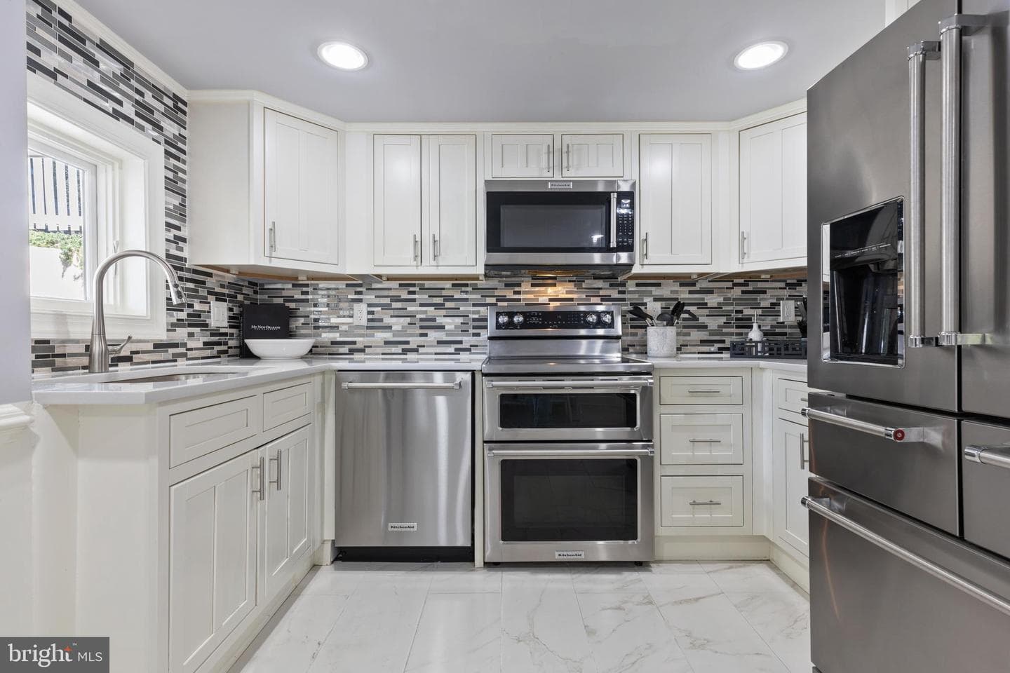 8386 Court Avenue photo 11