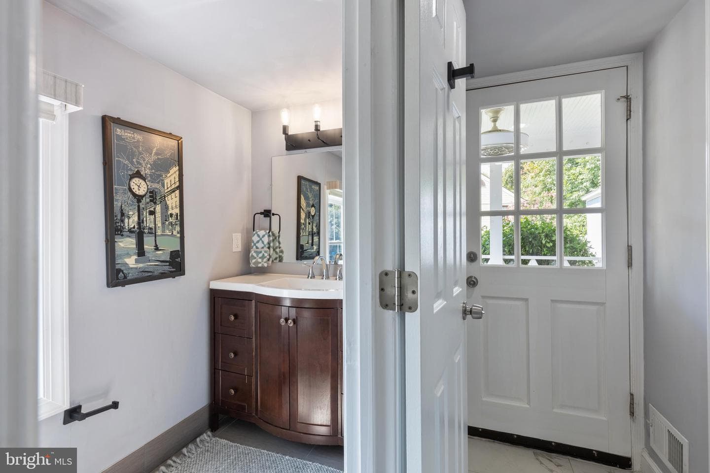 8386 Court Avenue photo 17