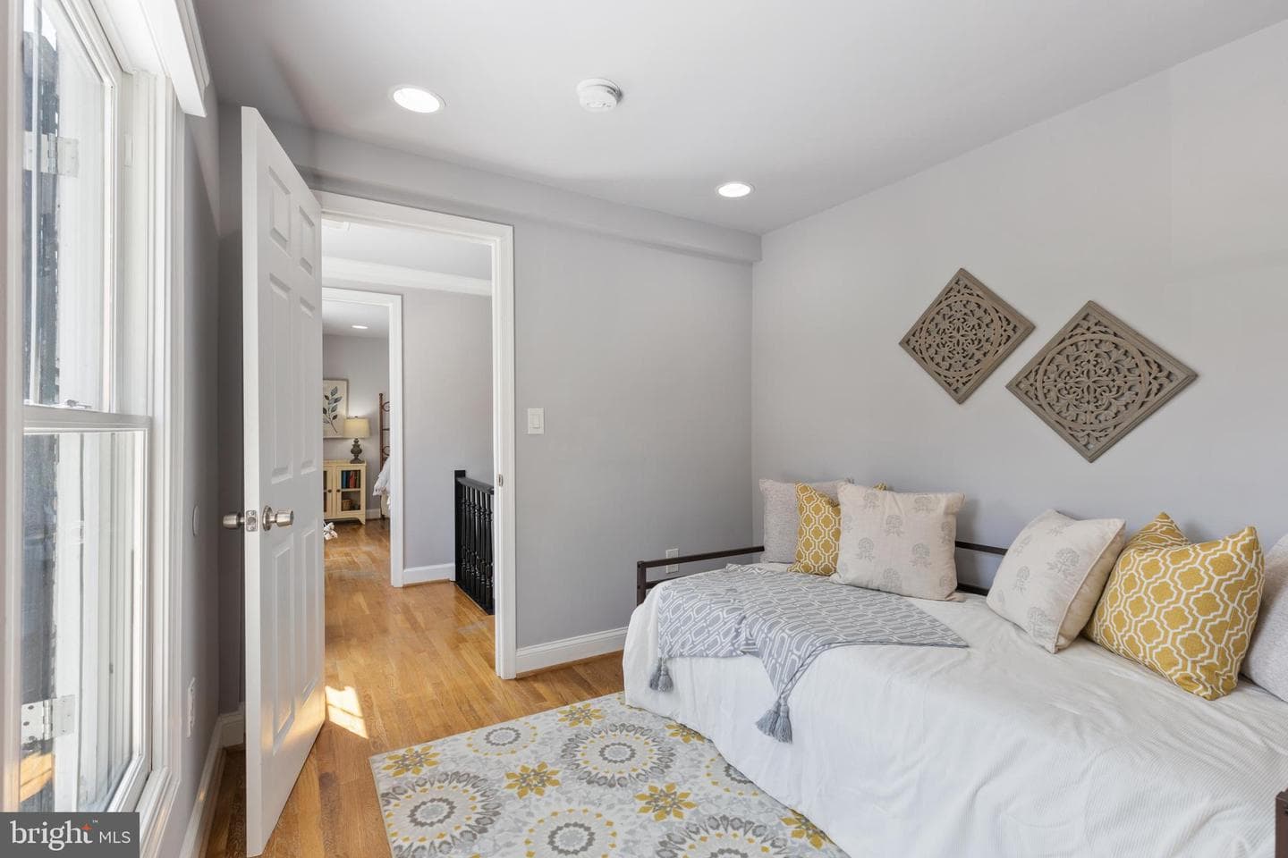 8386 Court Avenue photo 25