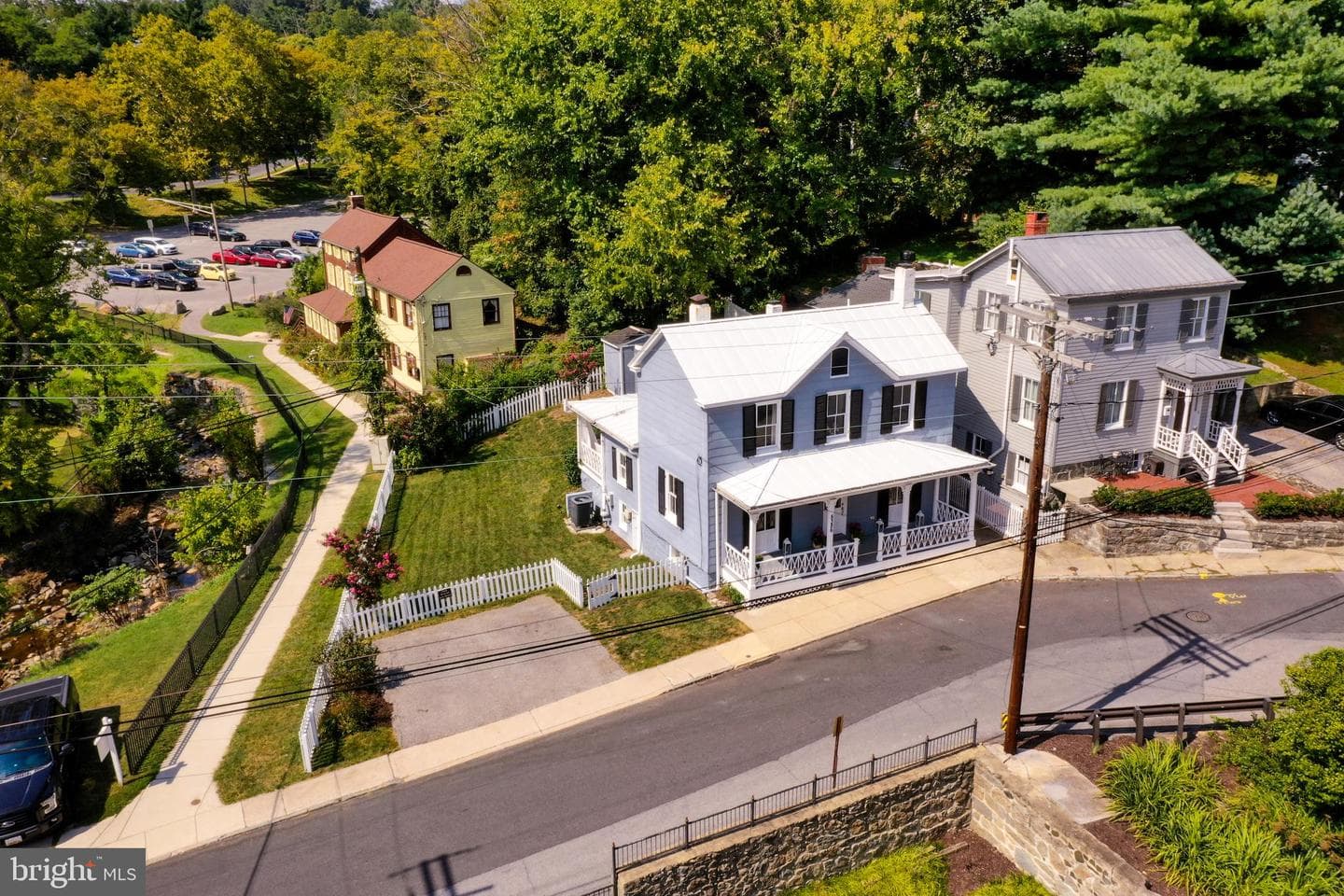 8386 Court Avenue photo 39