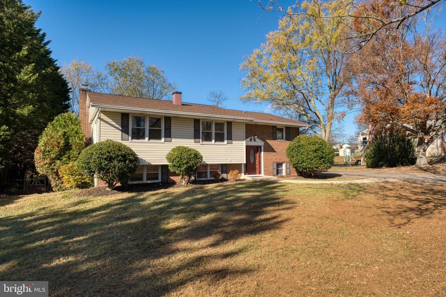 4614 Doncaster Drive photo 4