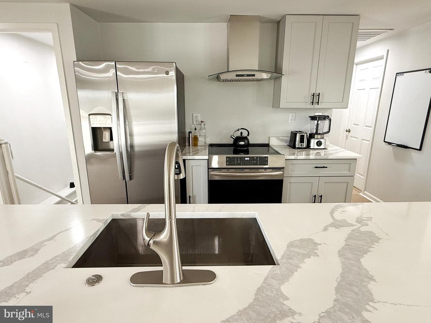 6768 Pyramid Way photo 6