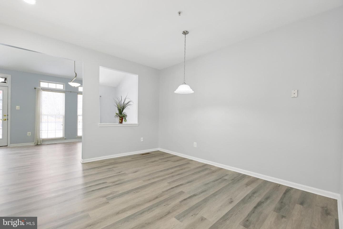 2208 Barnet Court photo 11