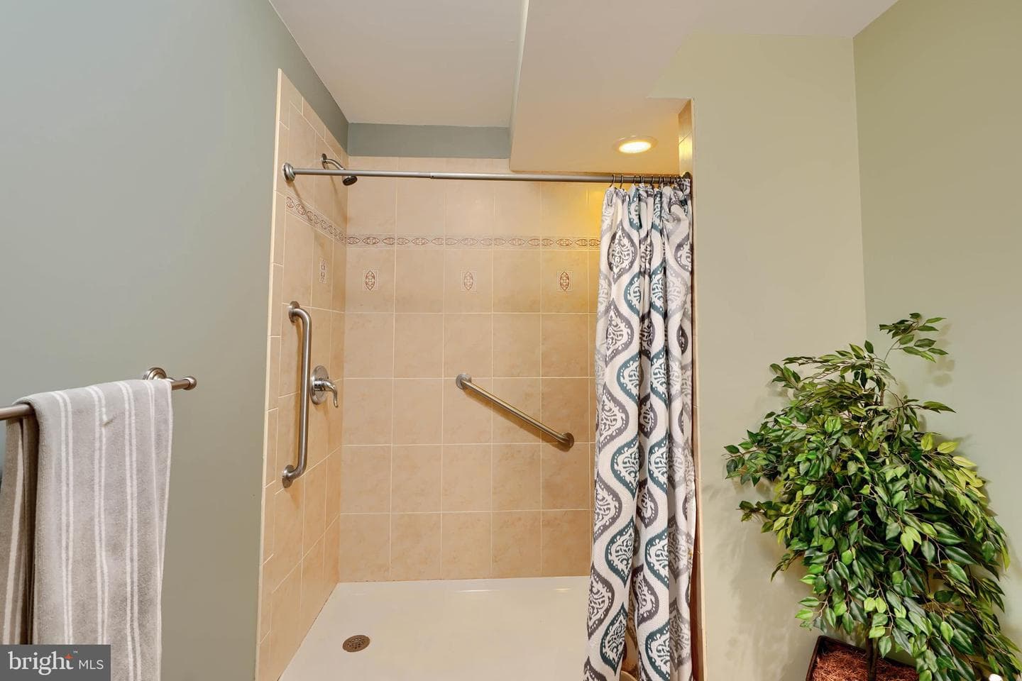 4808 Woodshire Garth photo 64
