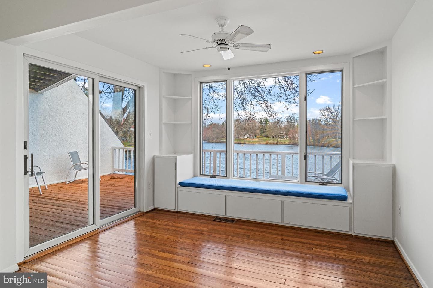 10313 Wilde Lake Terrace photo 11