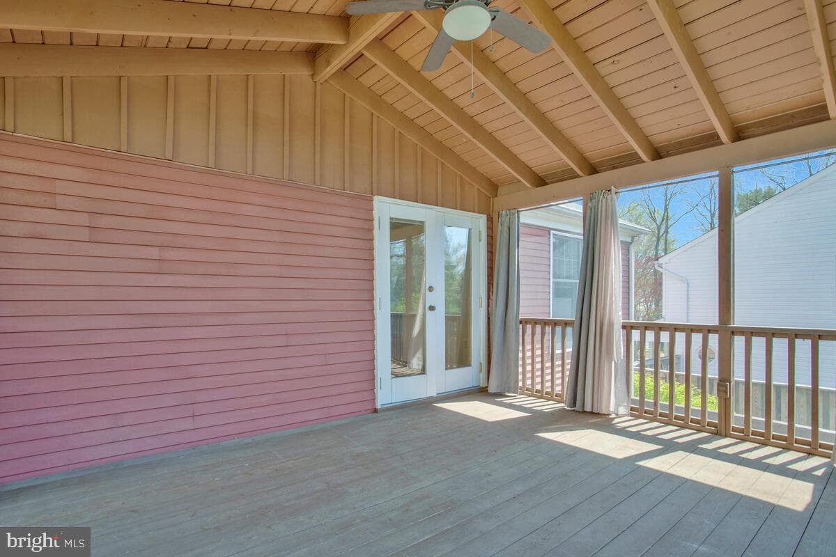 8825 Besthold Garth photo 21