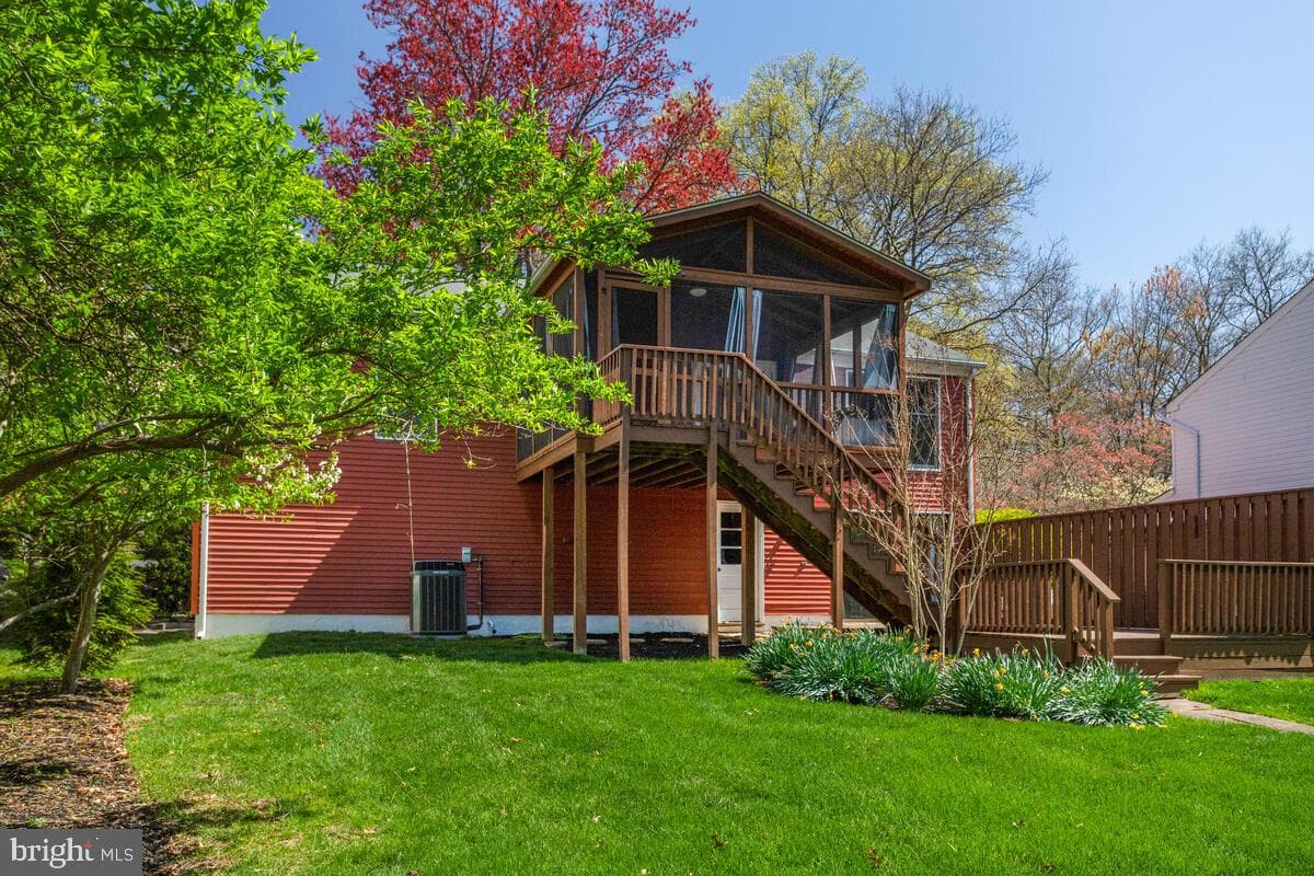 8825 Besthold Garth photo 47