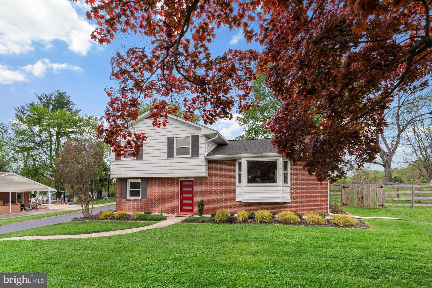 2822 Pinewick Road photo 3