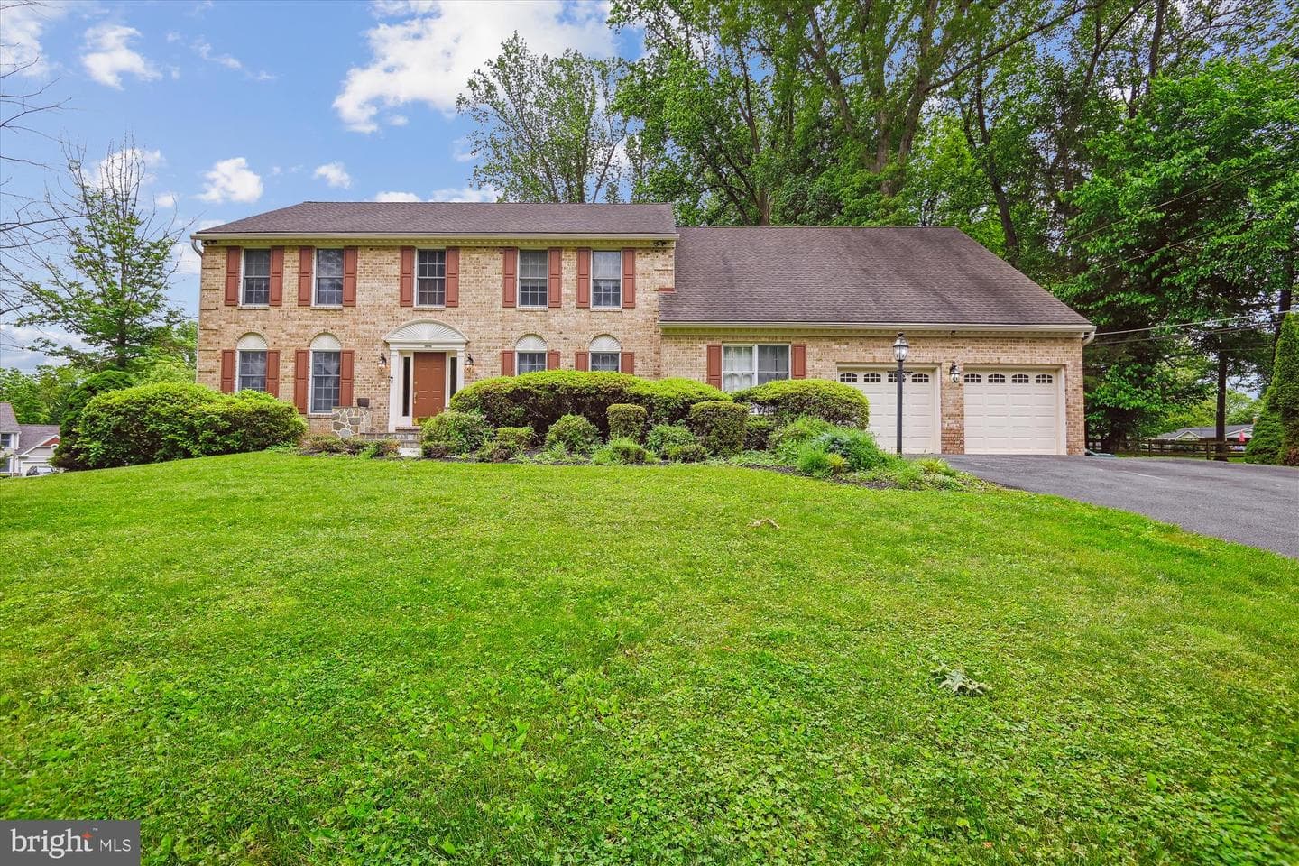 10120 Frost Way photo 2