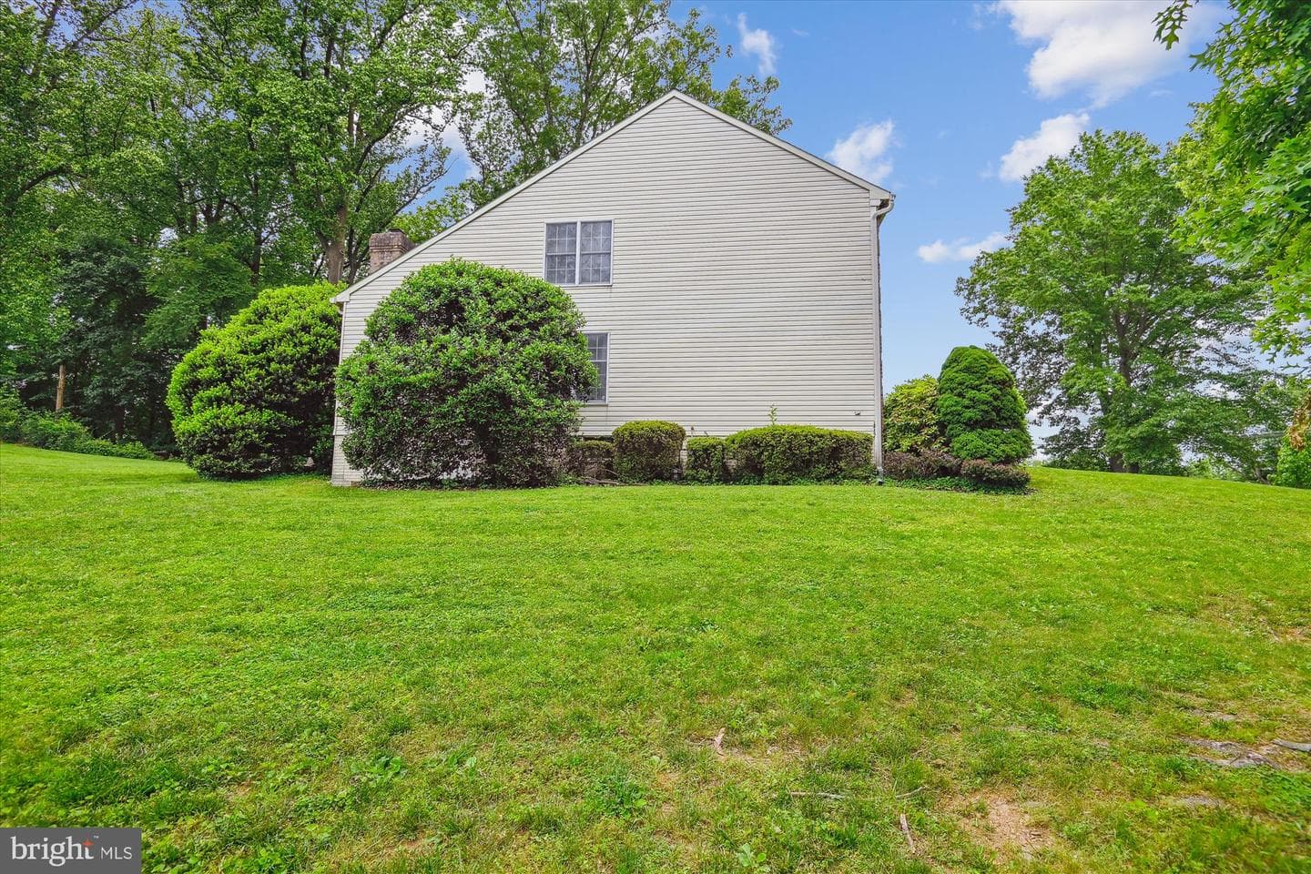 10120 Frost Way photo 5
