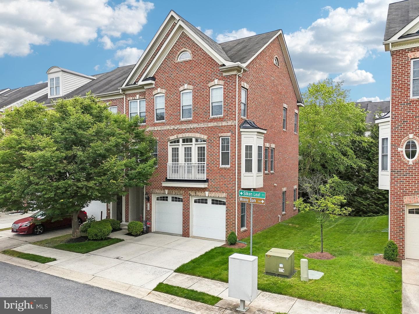 9602 Silken Leaf Court photo 4