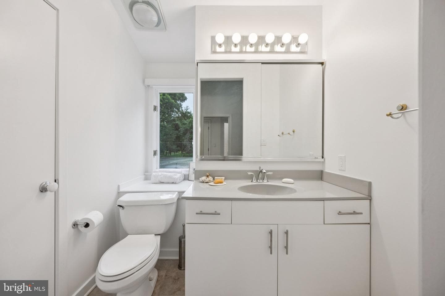 5055 Amesbury Drive photo 35