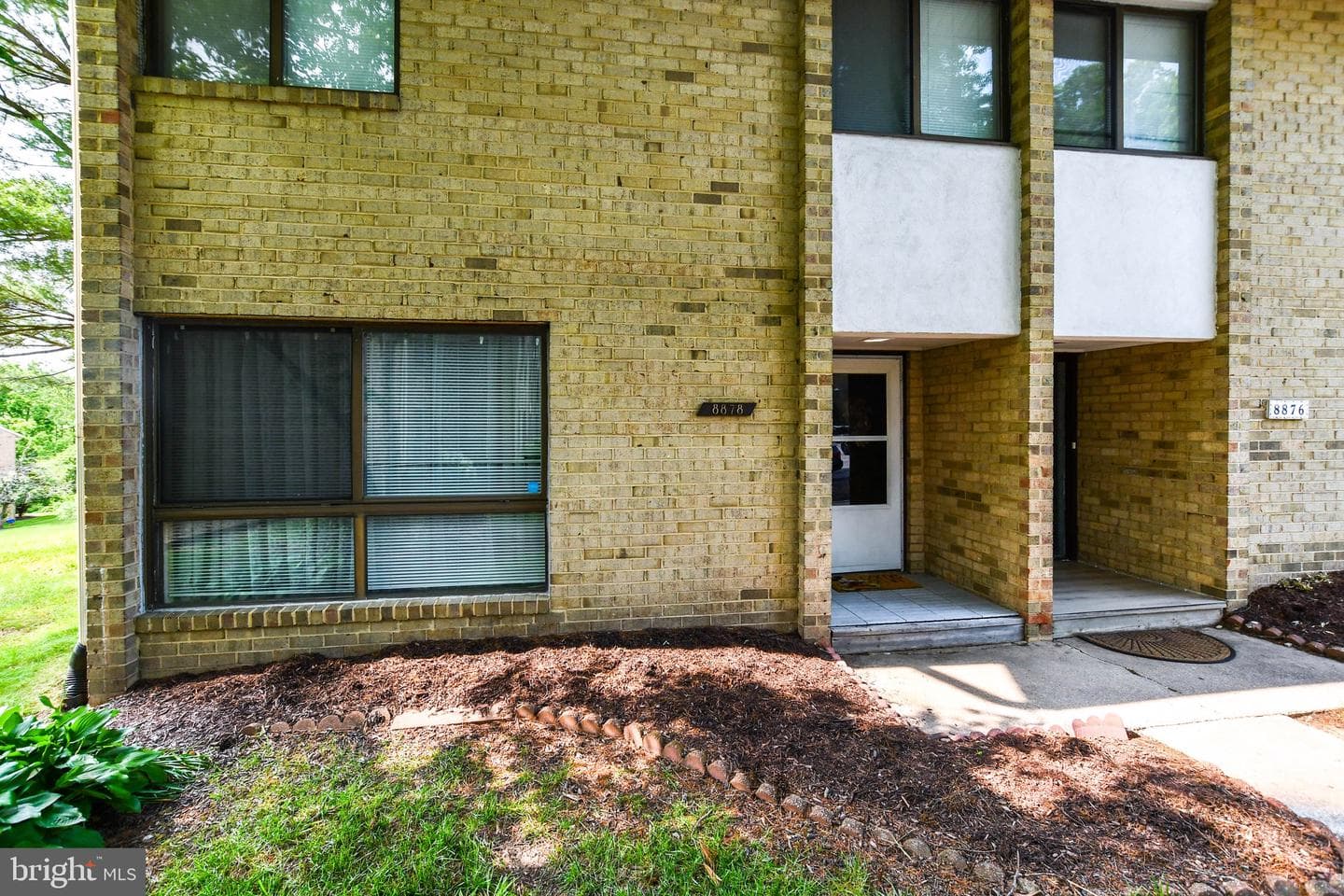 8878 Tamebird Court photo 4